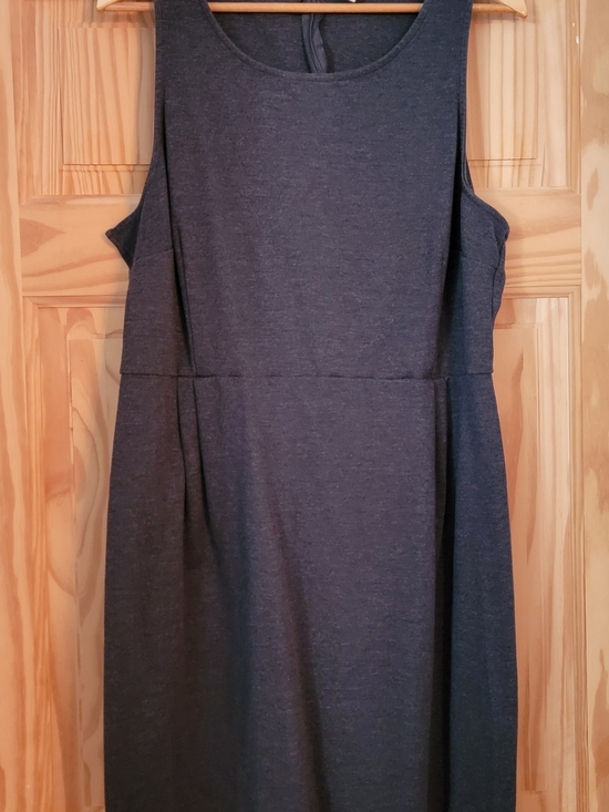 Old Navy Dresses & Skirts - Old Navy Sleeveless Heather Charcoal Midi Shift Dress - Size XXL